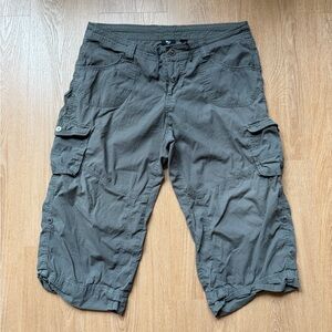 Kuhl Free Range Cargo Capri Utility Pants Womens 14 Gray Gorpcore Hiking Outdoor